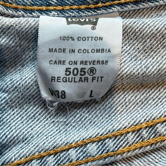 Men's Levi's 505 Shorts Faded Blue Denim Size 38 - Picture 3 of 7